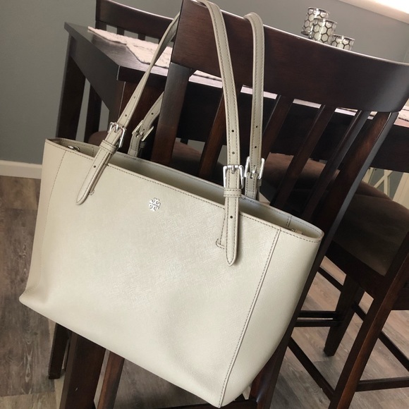 Tory Burch Handbags - Tory Burch ‘Small York’ Saffiano Leather Tote